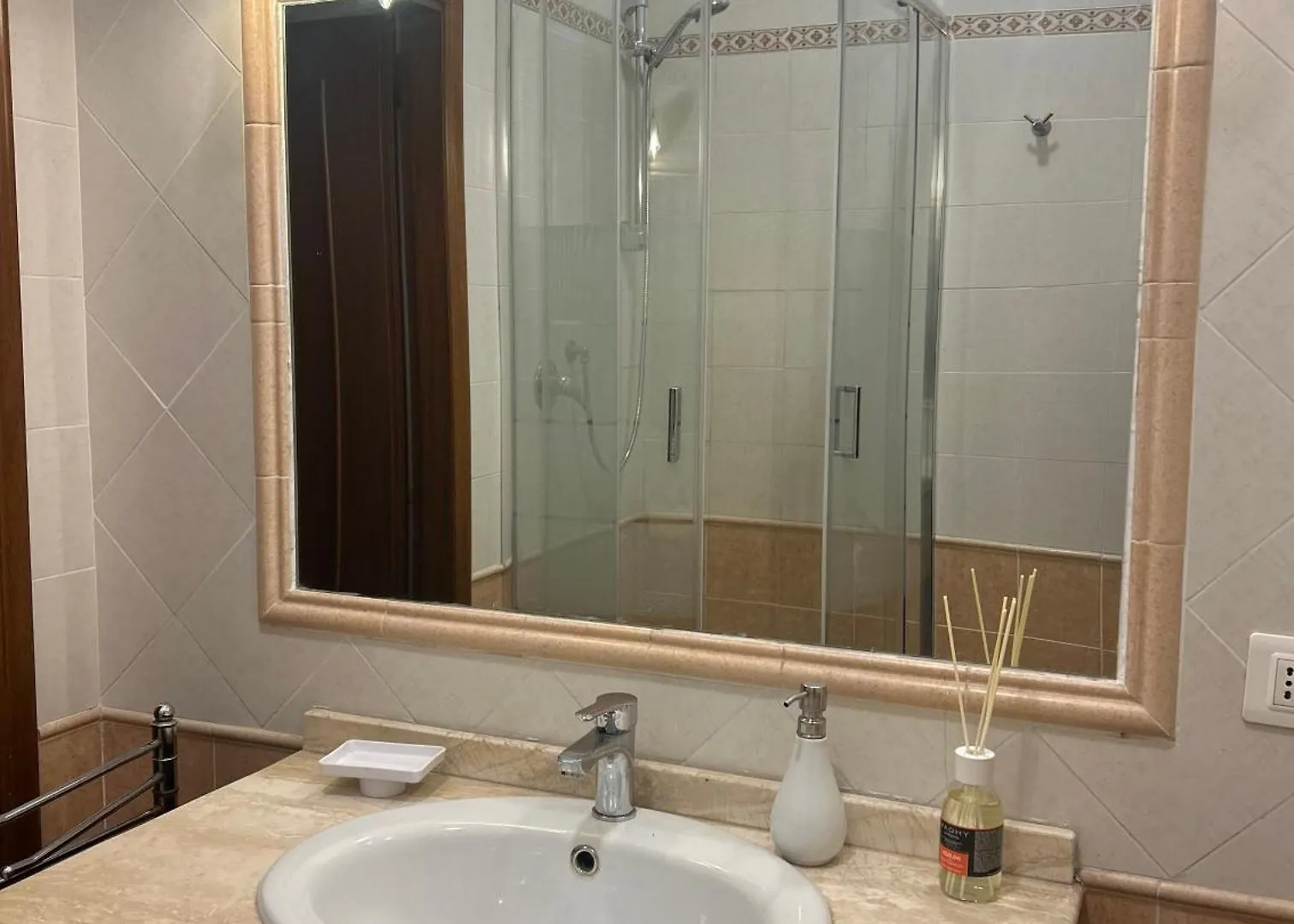 Love Roma Termini Apartment With Terrace