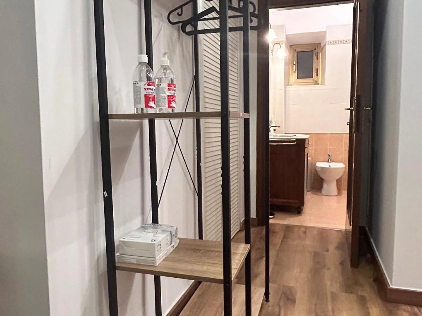 Love Roma Termini Apartment With Terrace Italy